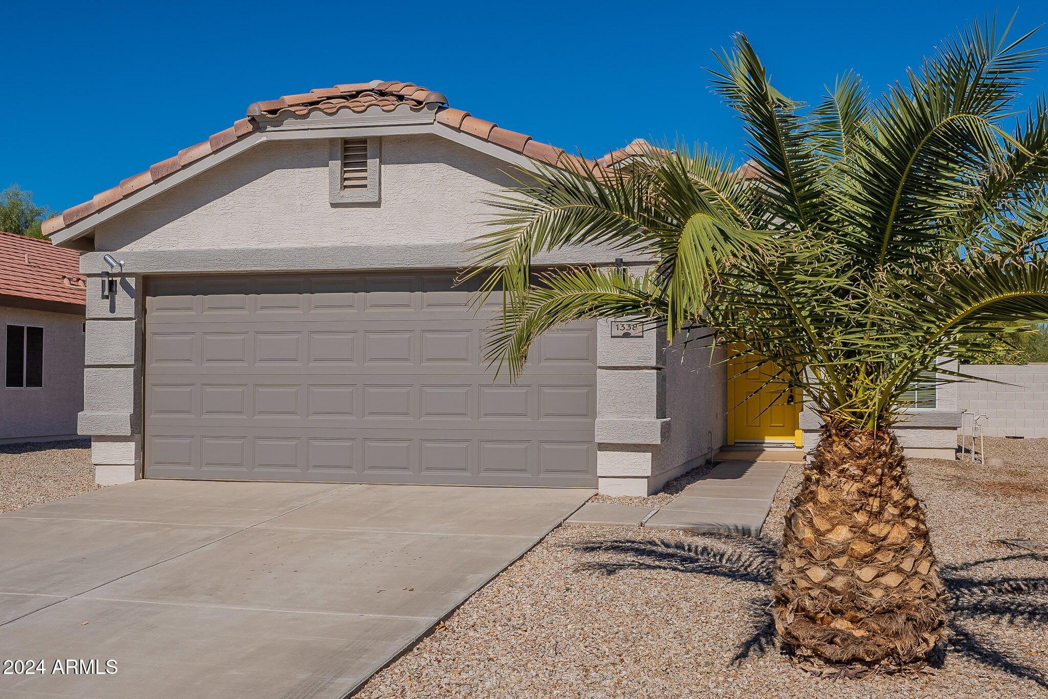 1338 W Roosevelt Avenue