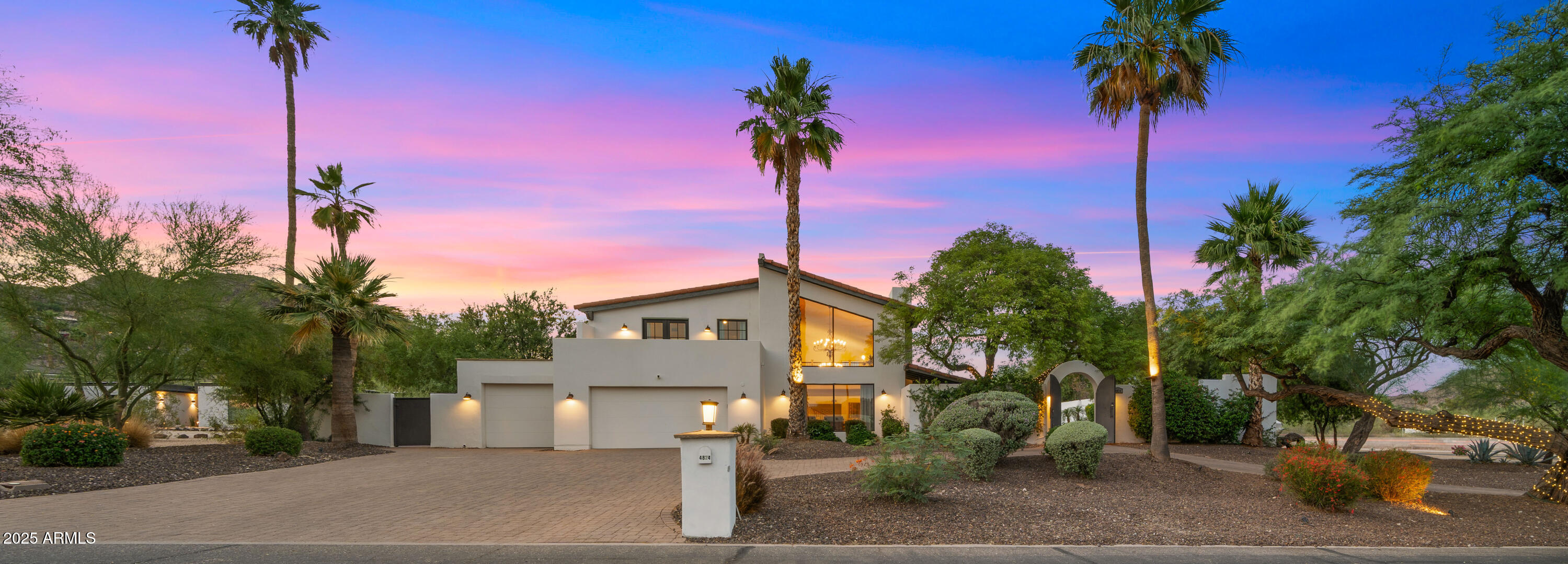 4824 E HUMMINGBIRD Lane