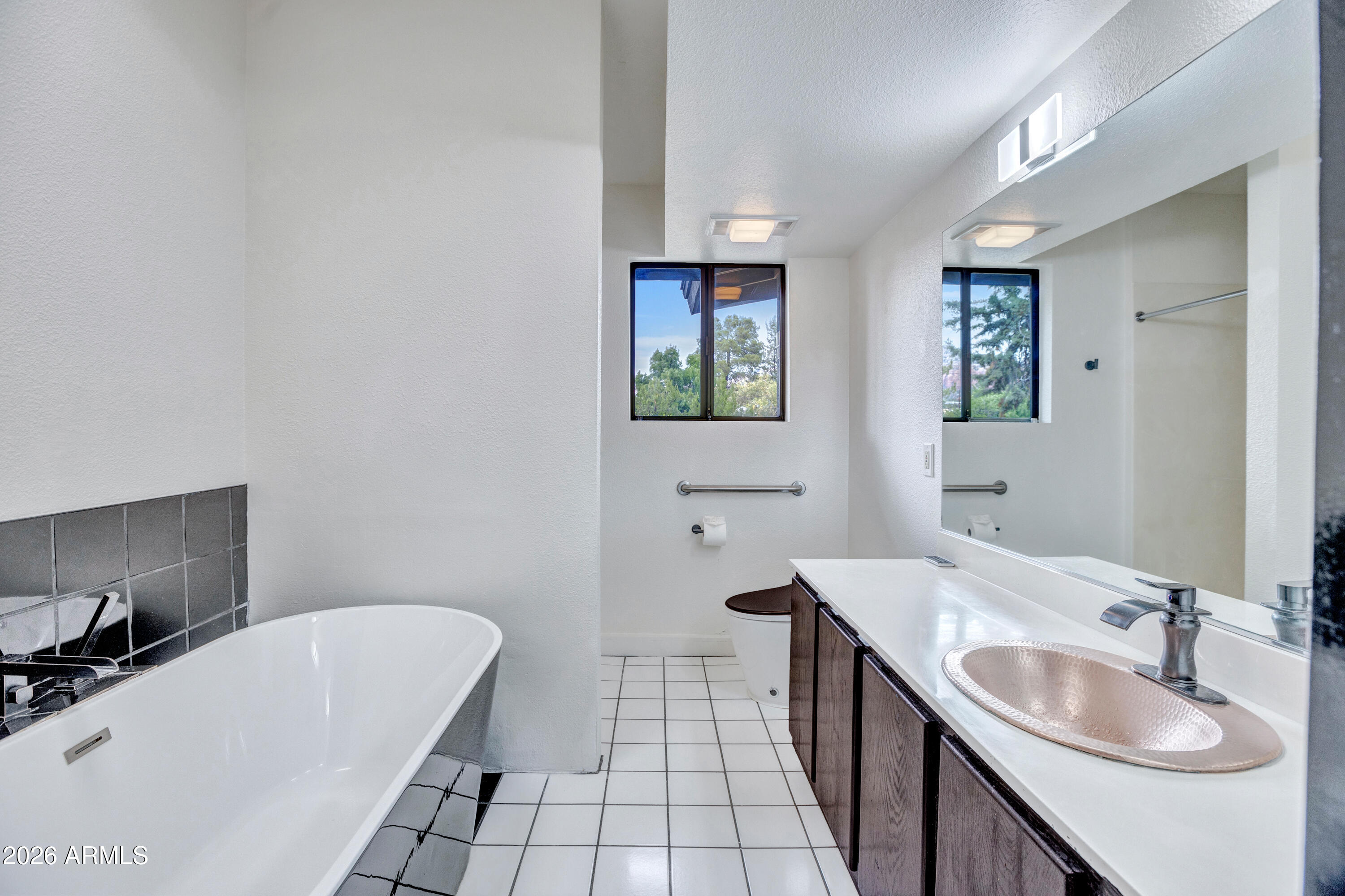 SADDLEROCK HOMES - Residential
