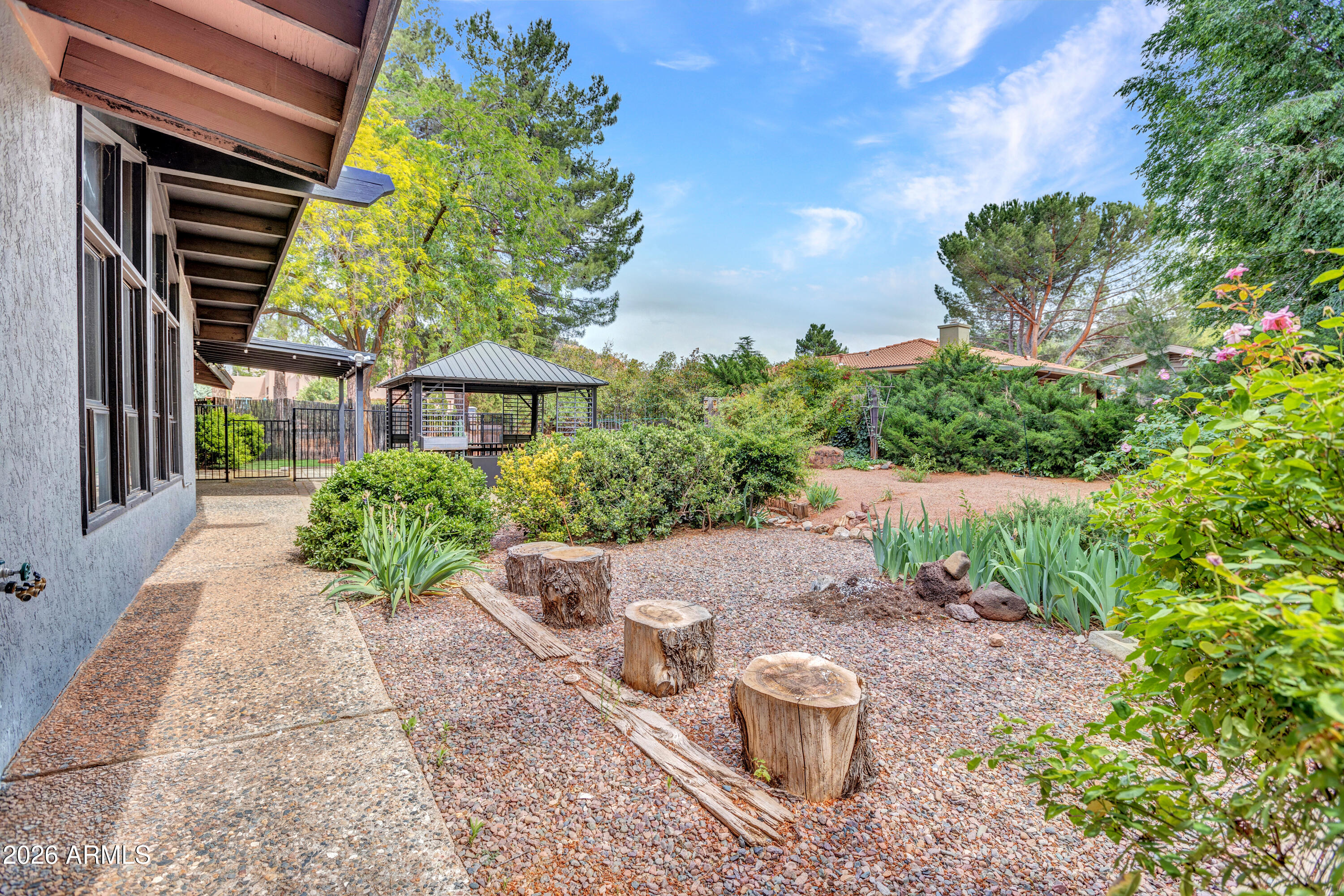 SADDLEROCK HOMES - Residential