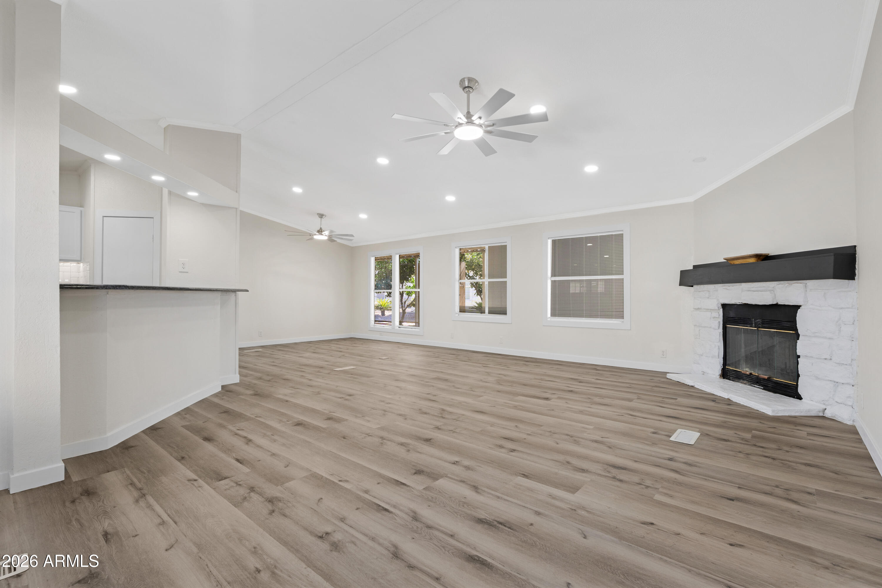 437 E GERMANN Road 158