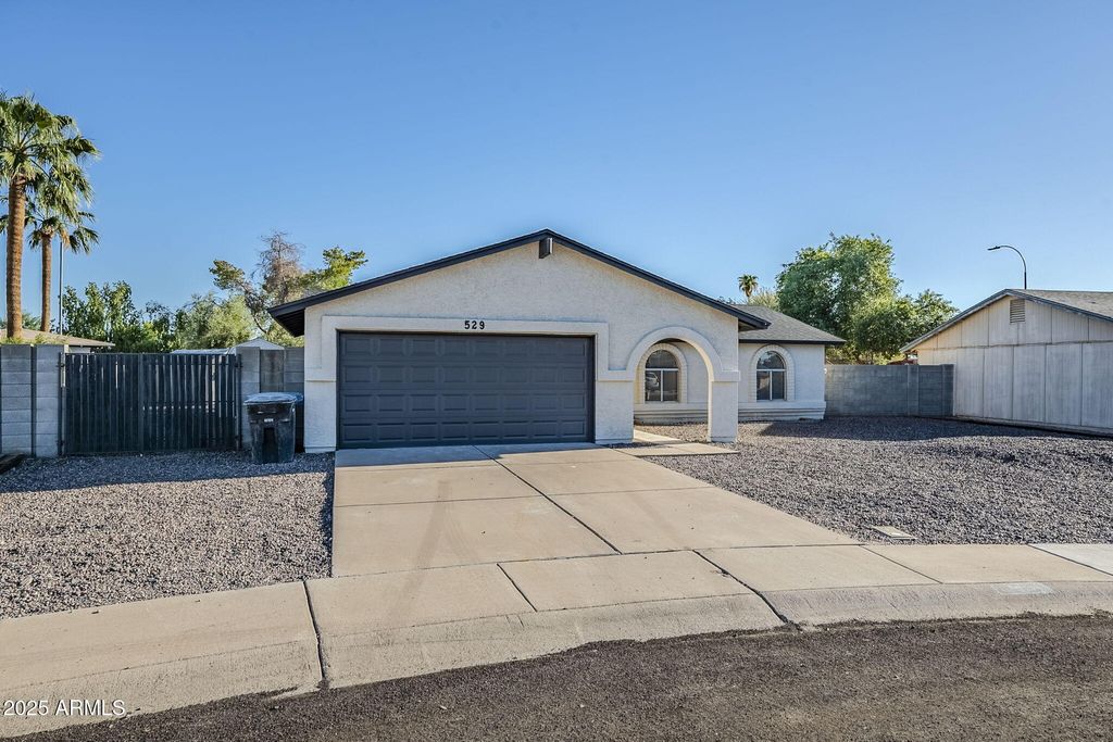 Photo of 529 W Myrna Lane, Chandler, AZ 85225 (MLS # 6928492)