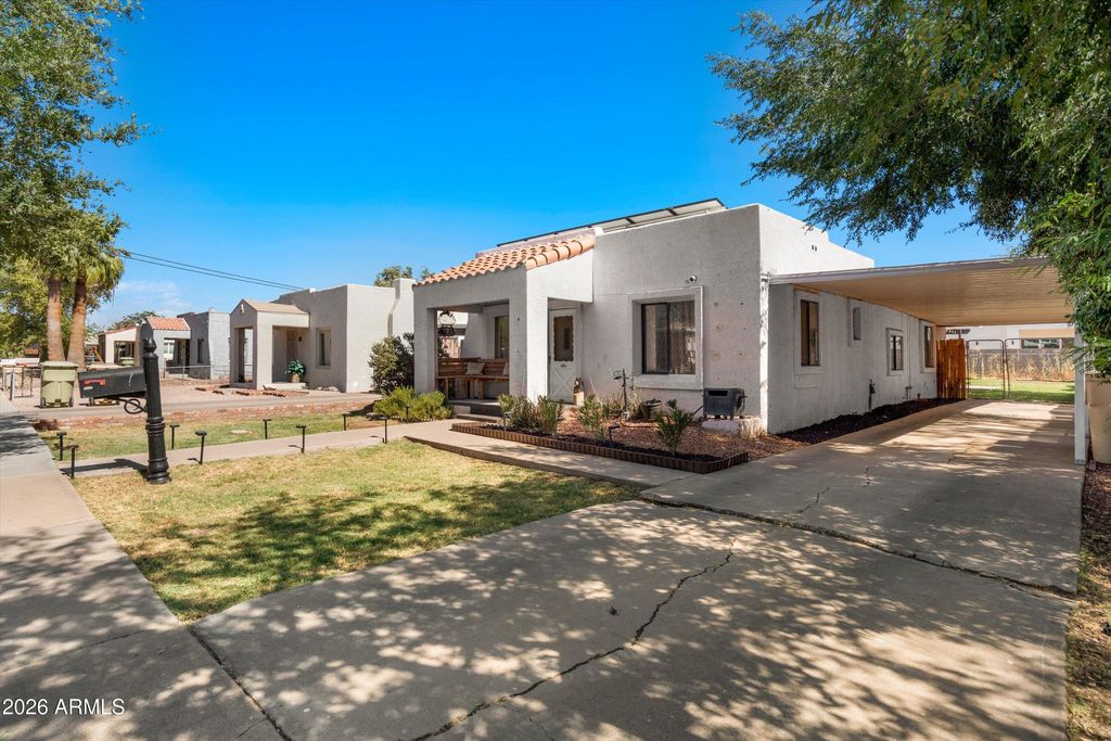 Photo of 5619 W Gardenia Avenue, Glendale, AZ 85301 (MLS # 7038938)