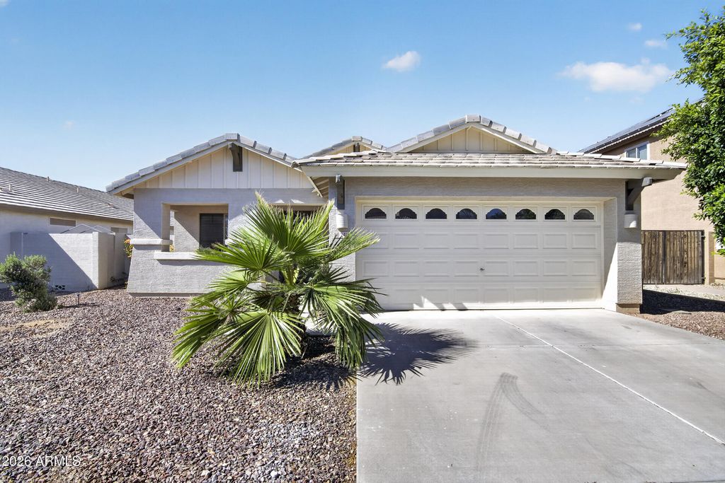 Photo of 2412 W Saint Kateri Drive, Phoenix, AZ 85041 (MLS # 7016102)
