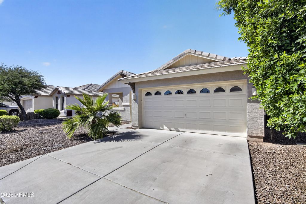 Photo of 2412 W Saint Kateri Drive, Phoenix, AZ 85041 (MLS # 7016102)