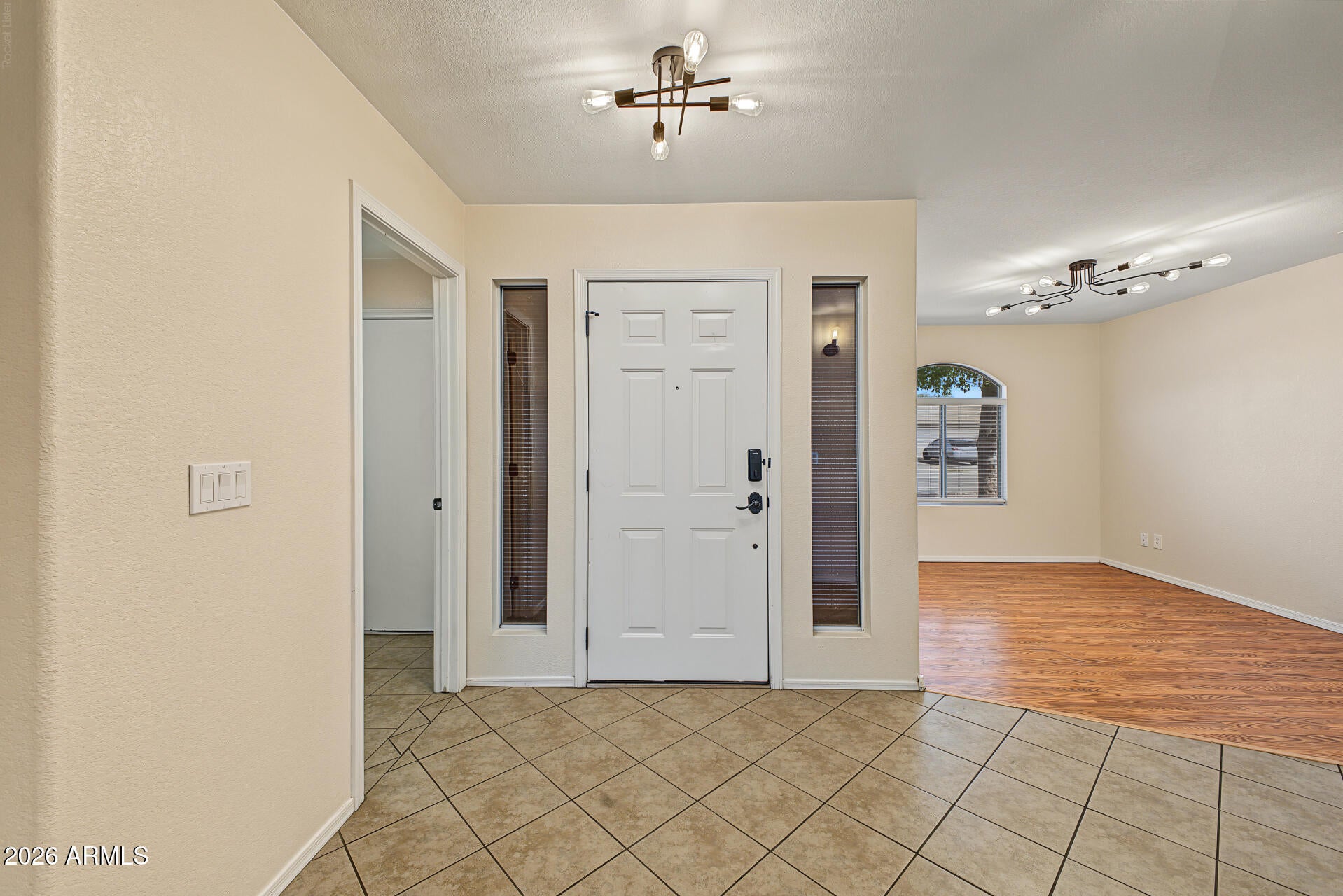 1757 W RAY Lane