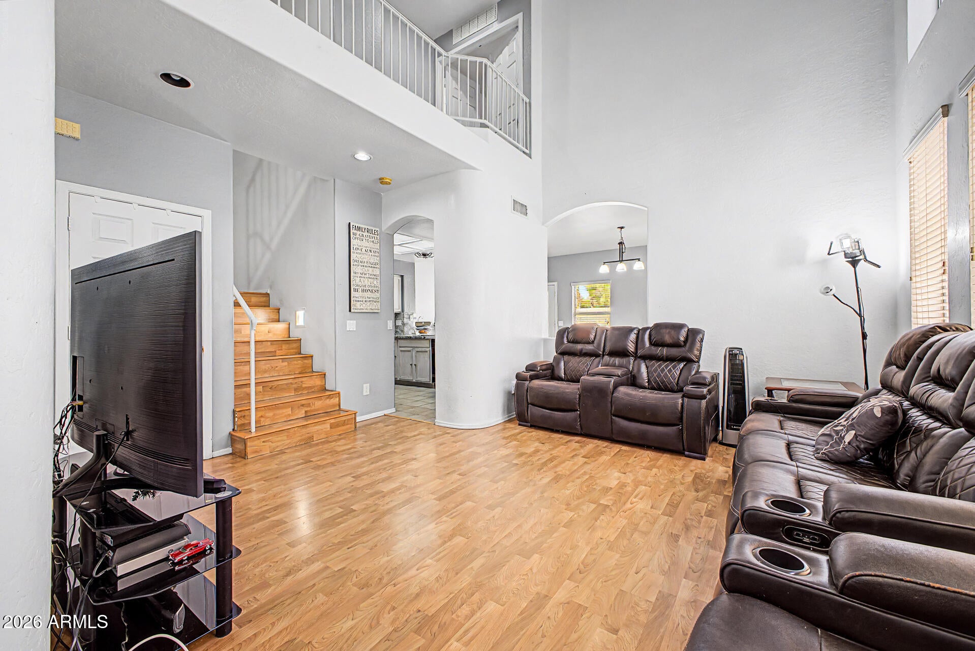 2053 N 106TH Avenue