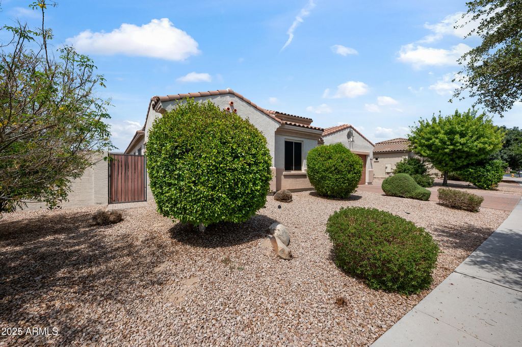 Photo of 21478 E Pecan Lane, Queen Creek, AZ 85142 (MLS # 6996356)