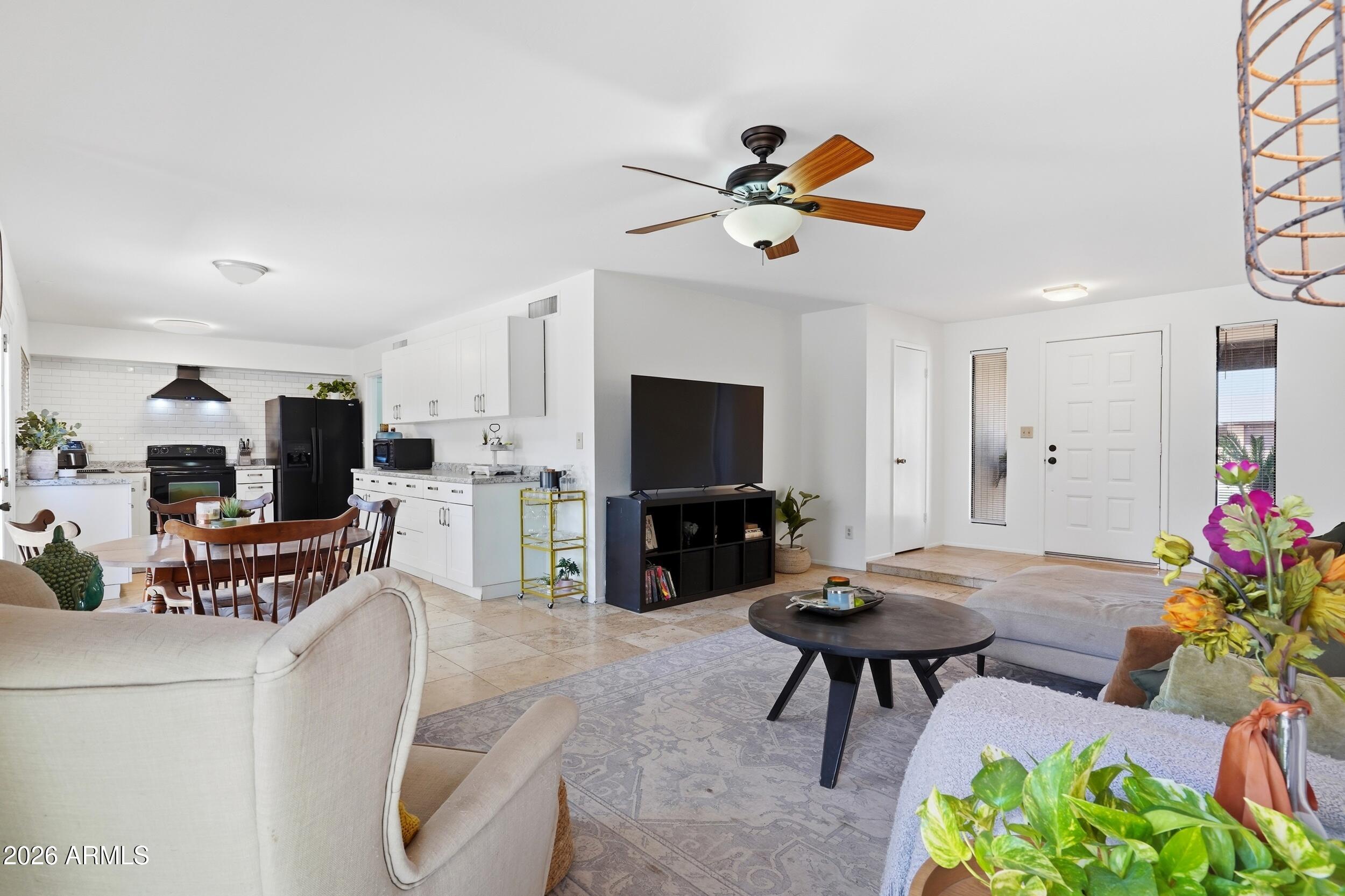 Properties 4 1029 W CARTER Drive