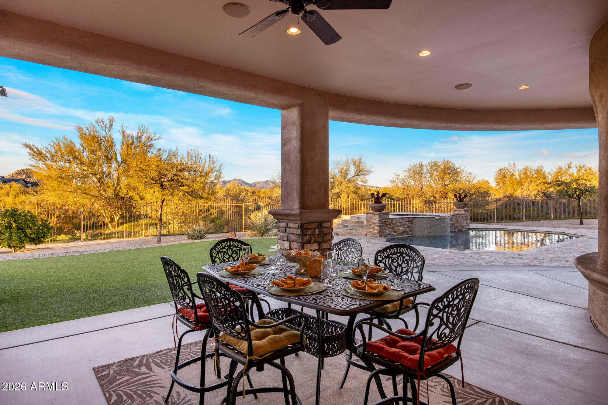 PINNACLE PEAK RANCHOS - Residential