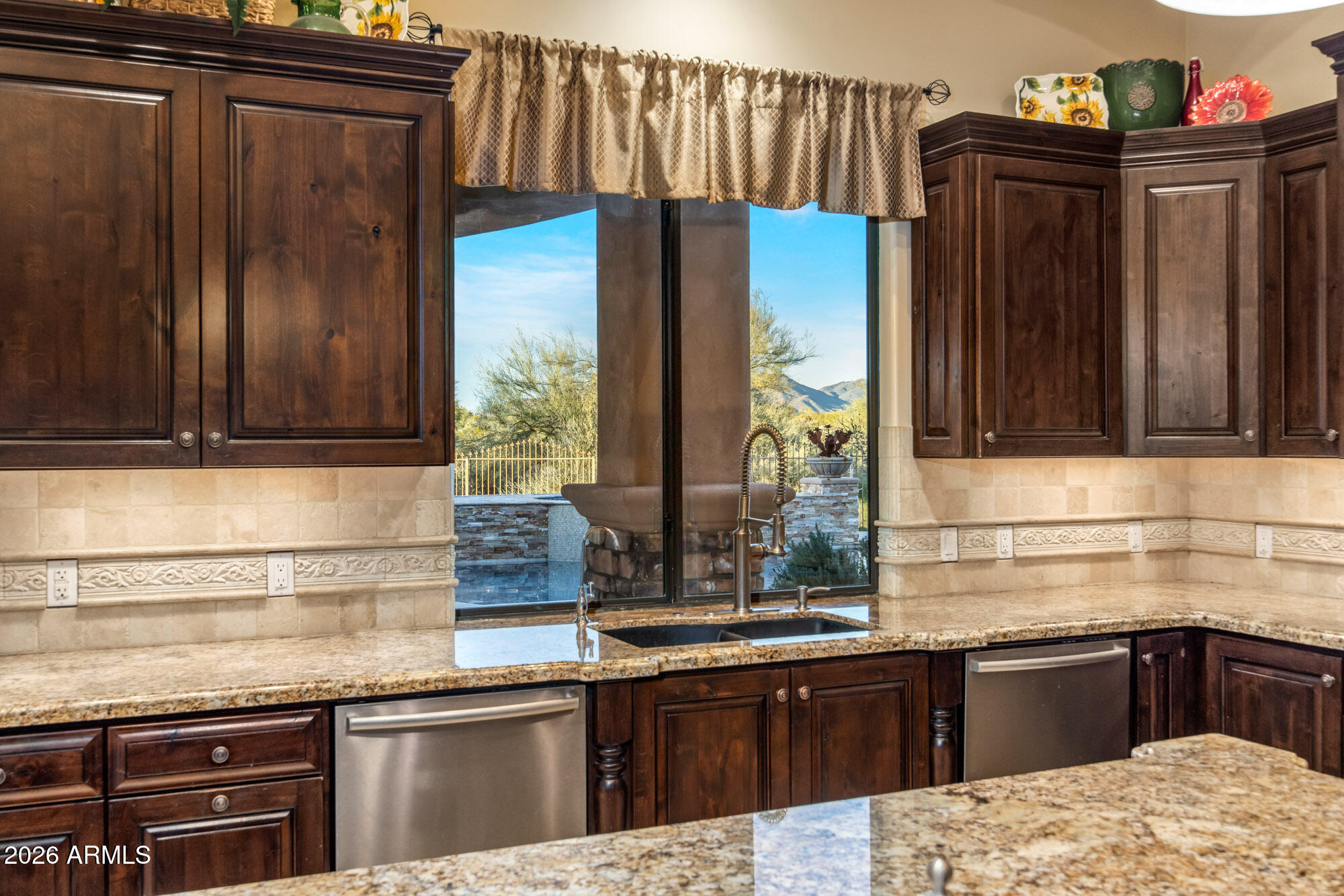 PINNACLE PEAK RANCHOS - Residential