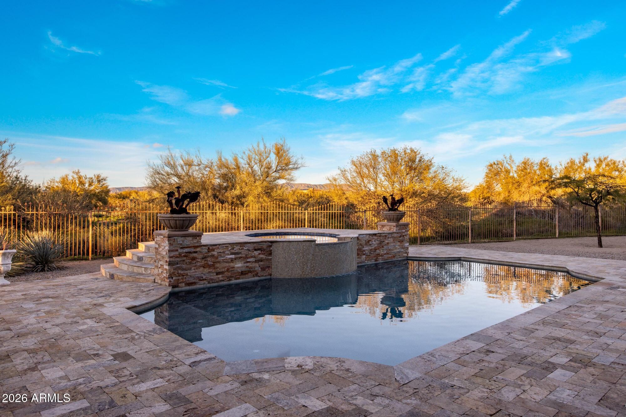 PINNACLE PEAK RANCHOS - Residential