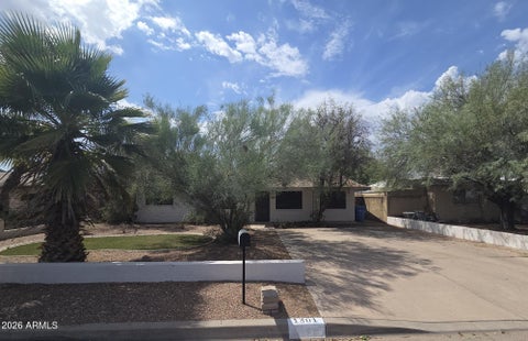 Photo of 1301 E Sahuaro Drive, Phoenix, AZ 85020 (MLS # 7076116)