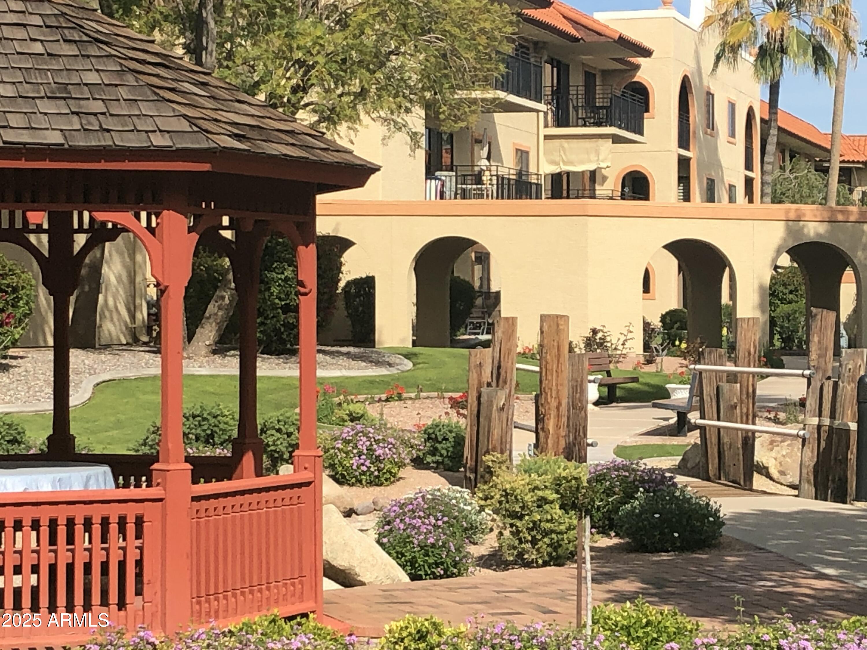 10330 W THUNDERBIRD Boulevard W B103