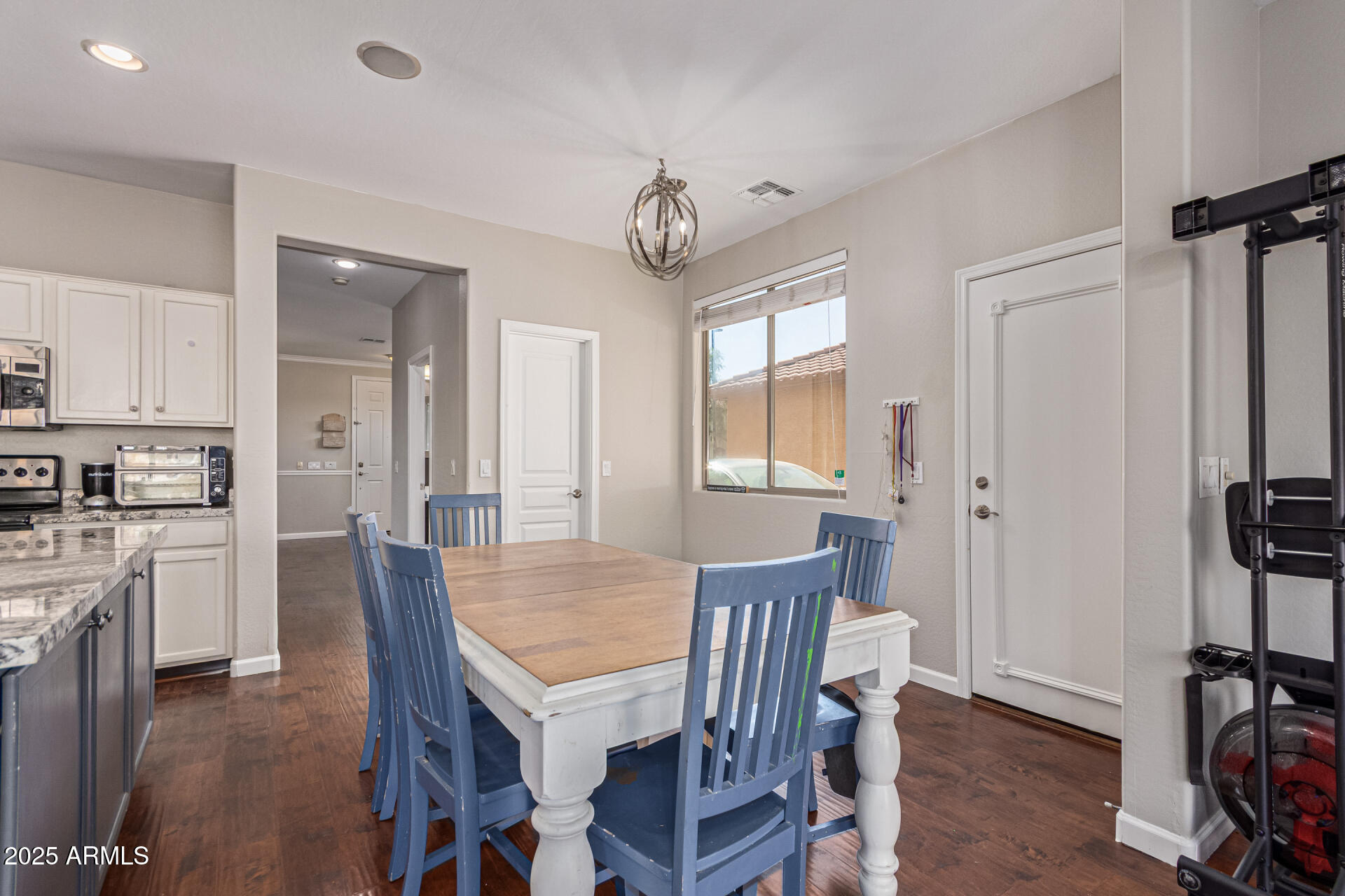 3802 E CHICKADEE Road