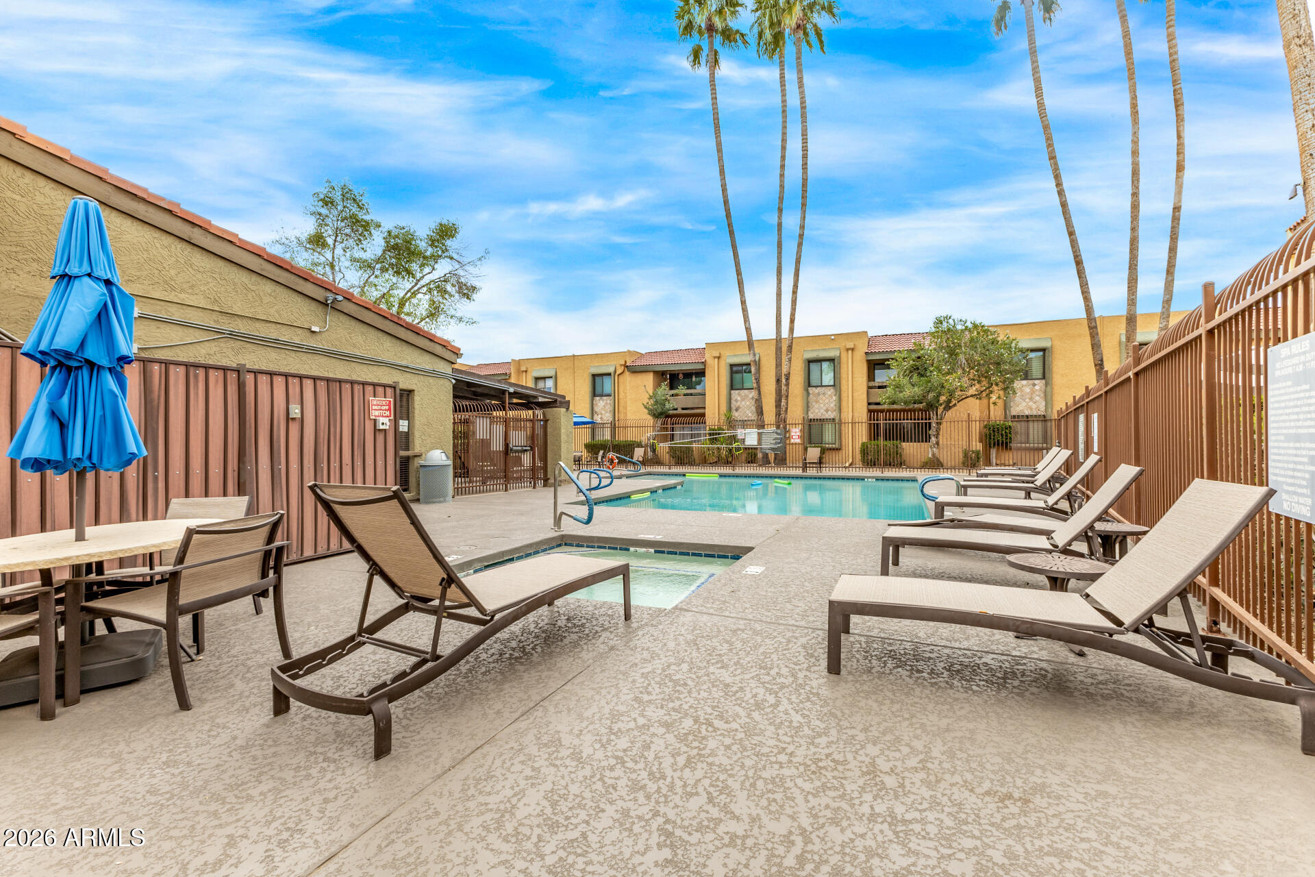 SCOTTSDALE TERRACE CONDOMINIUMS REPLAT - Residential