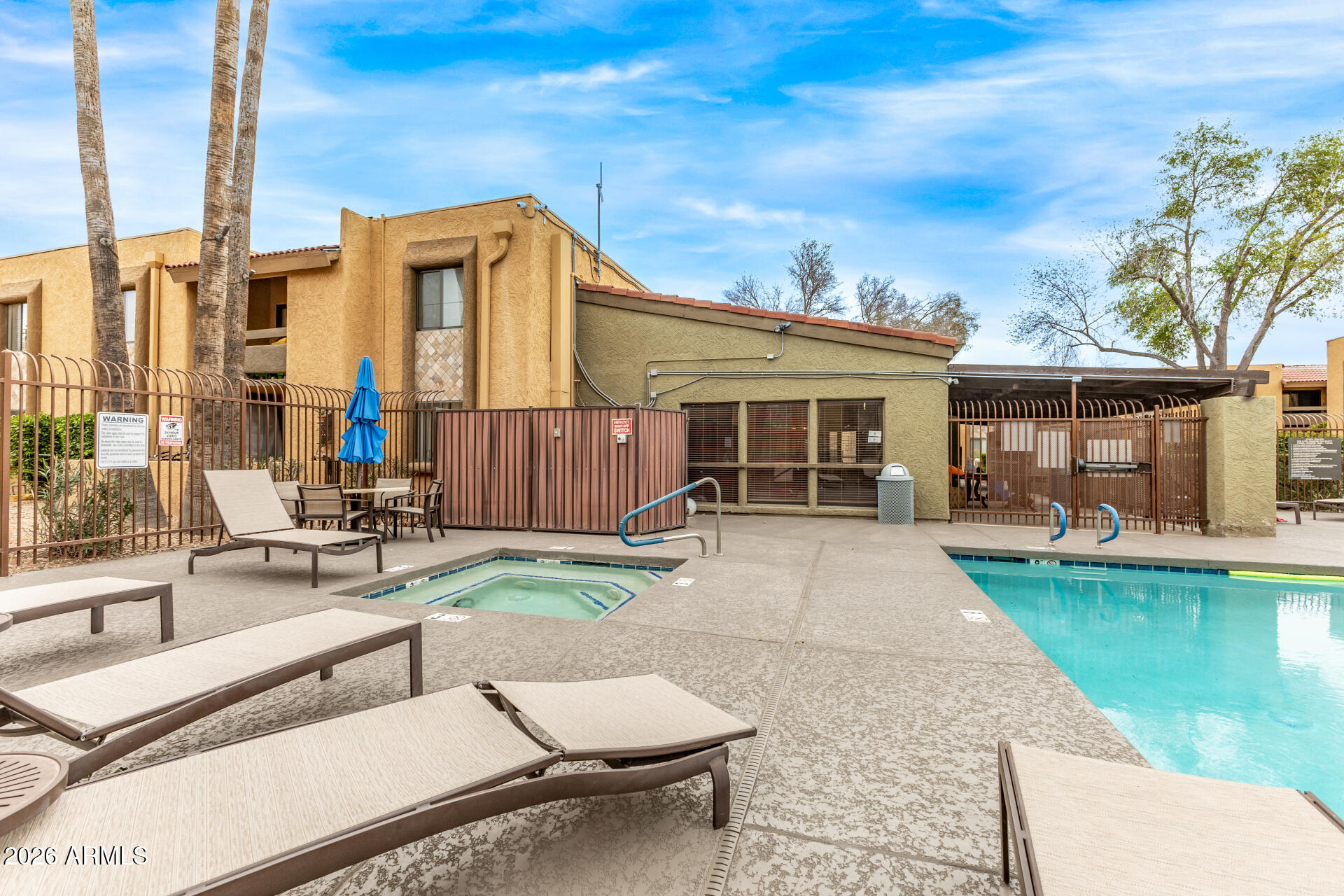 SCOTTSDALE TERRACE CONDOMINIUMS REPLAT - Residential
