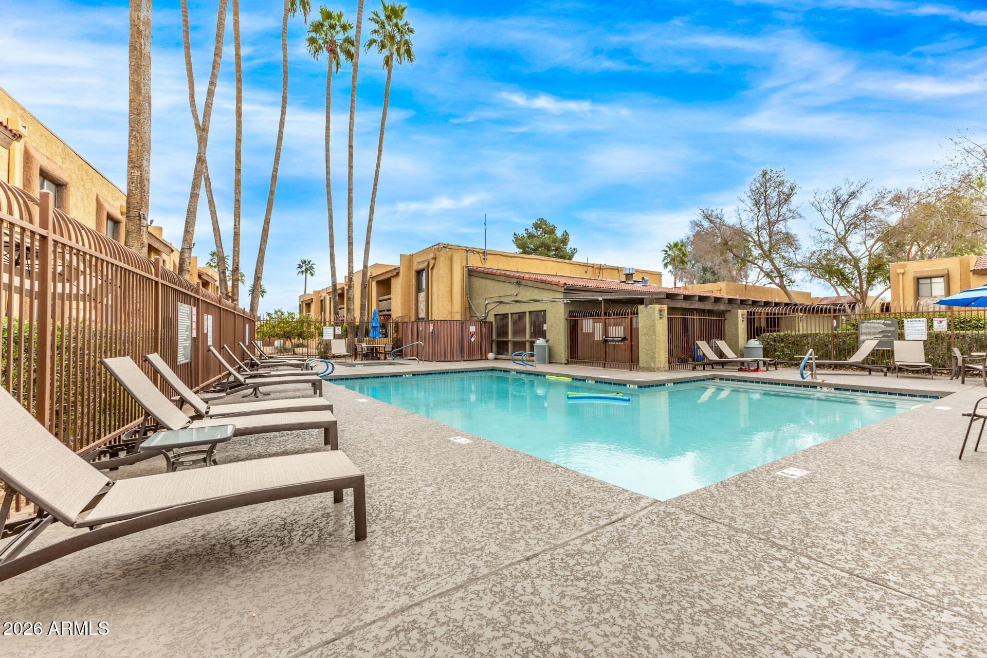 SCOTTSDALE TERRACE CONDOMINIUMS REPLAT - Residential