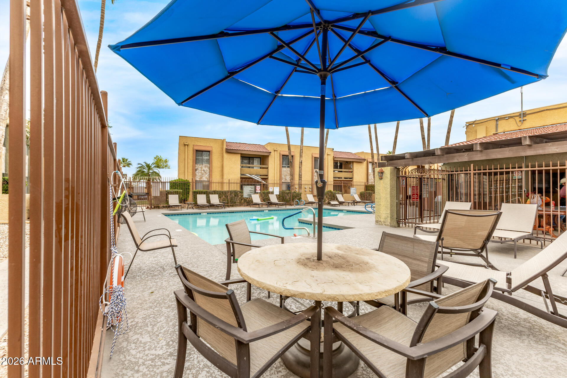 SCOTTSDALE TERRACE CONDOMINIUMS REPLAT - Residential