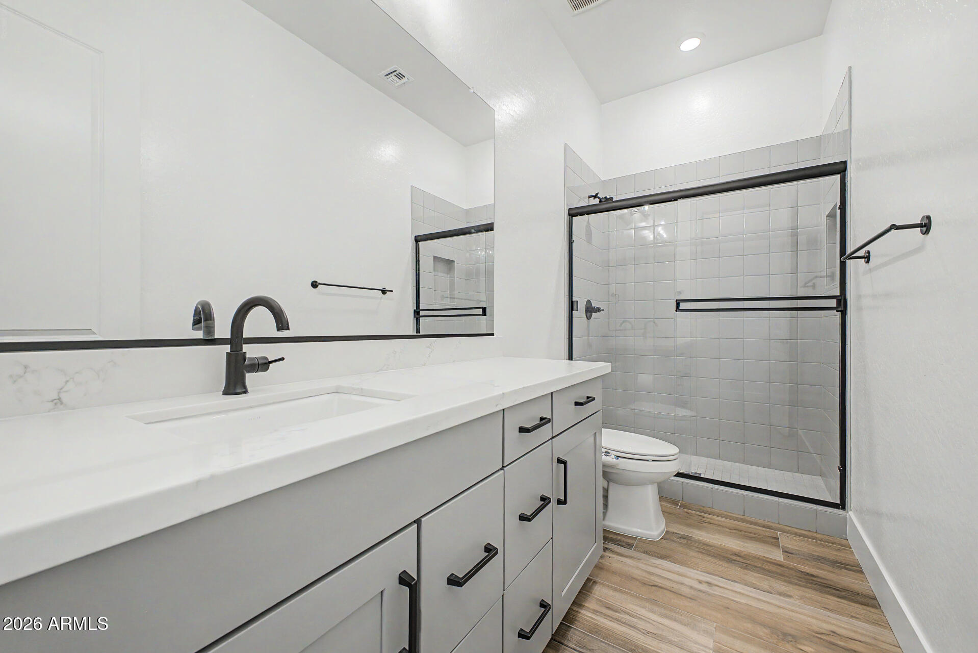 TREELAND - Residential