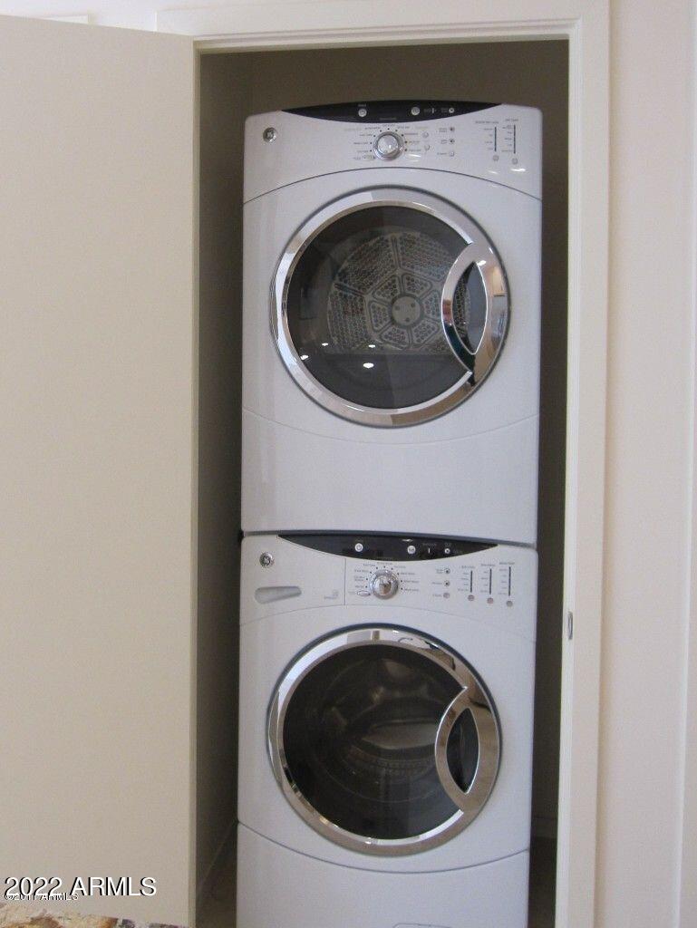 7117 E RANCHO VISTA Drive 2004