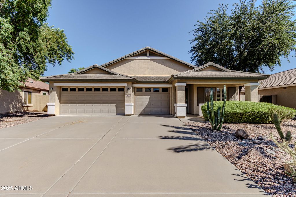 Photo of 812 W Gascon Road, San Tan Valley, AZ 85143 (MLS # 6934357)