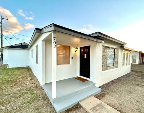 702 PAXTON Avenue Miami AZ 85539