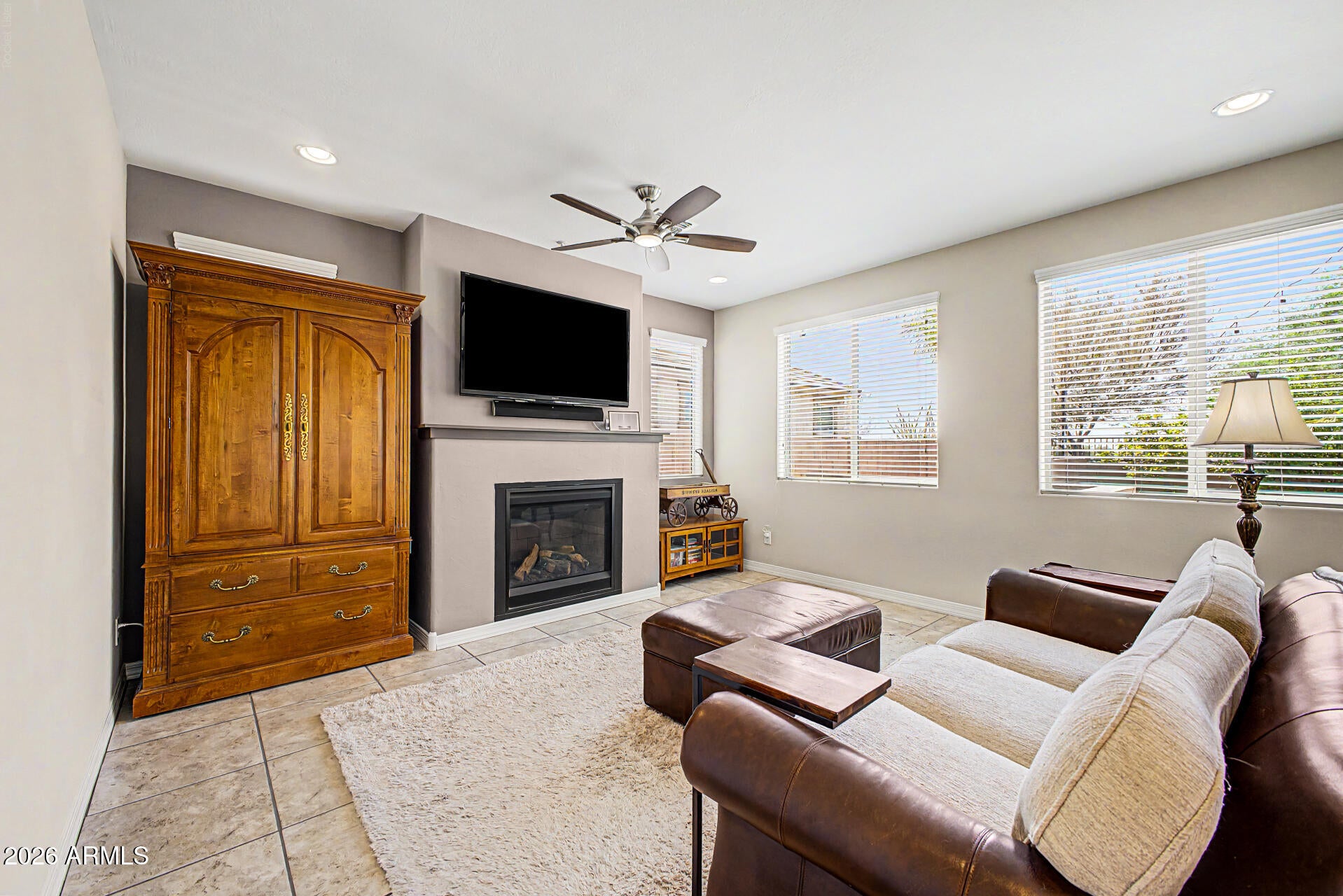 5432 S MARIPOSA Drive