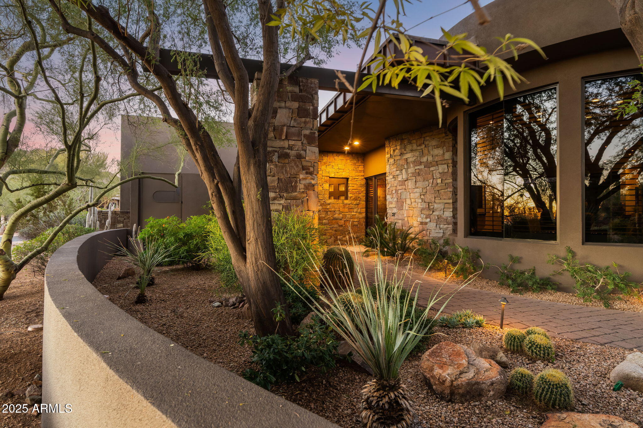 10040 E HAPPY VALLEY Road 625