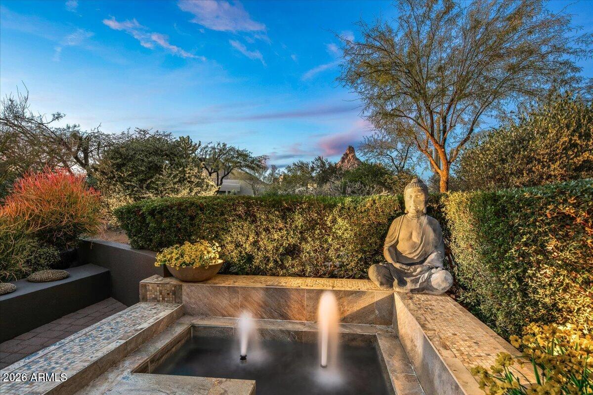 10040 E HAPPY VALLEY Road 625