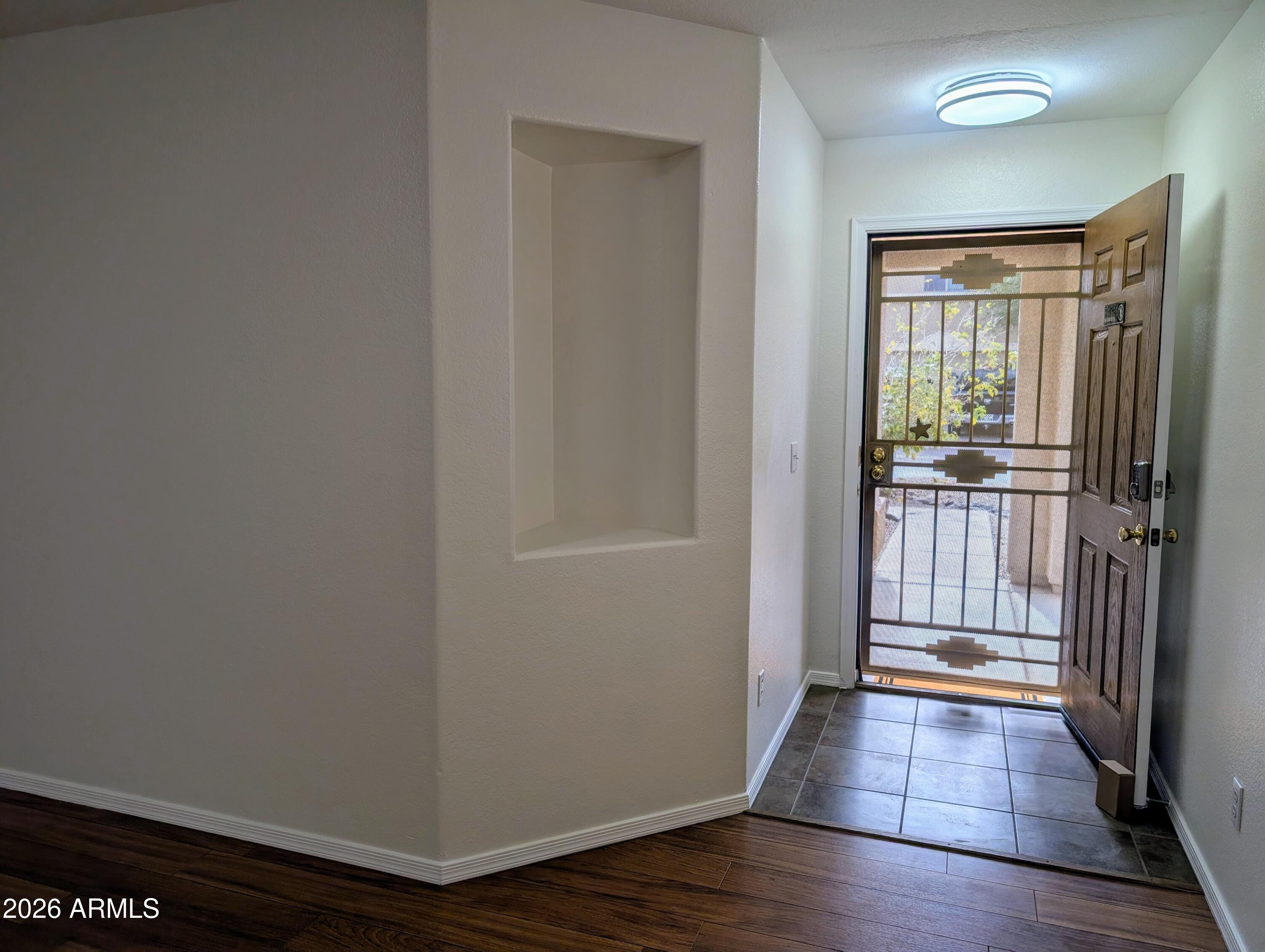 1944 E RENEGADE Trail