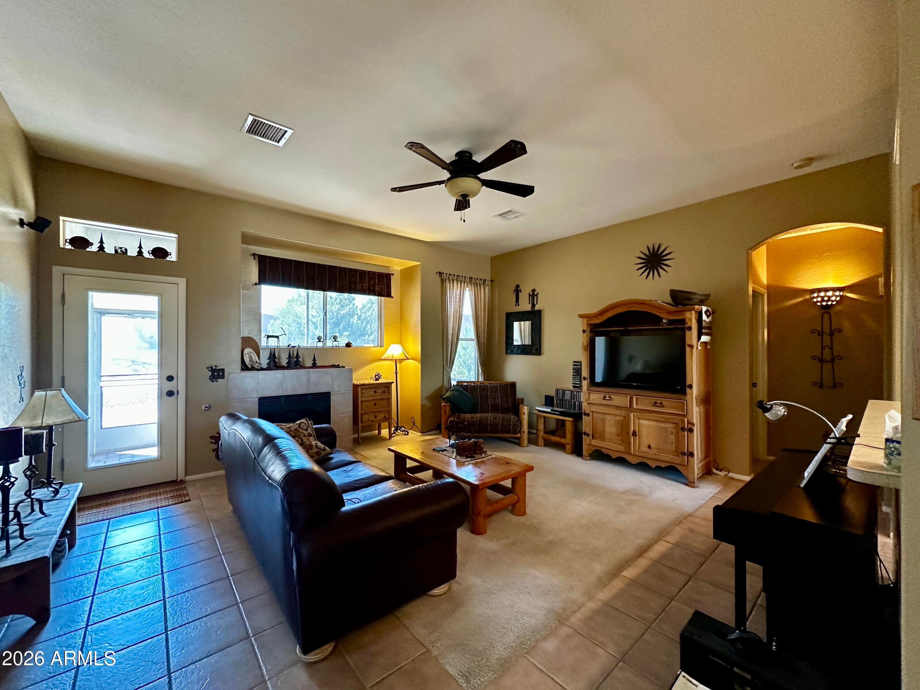 5345 E SILVERTHORNE Drive