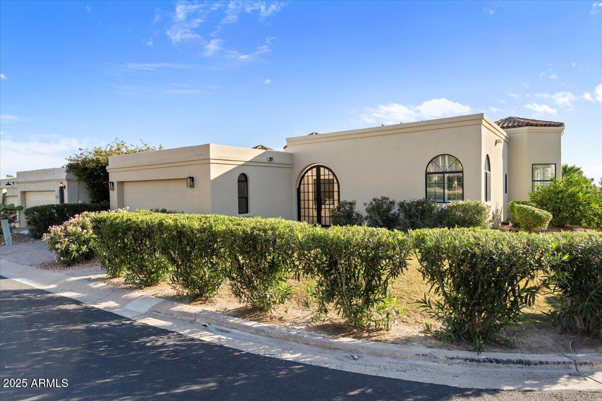 3800 E LINCOLN Drive 42