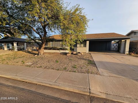 902 E GLADE Avenue Mesa AZ 85204