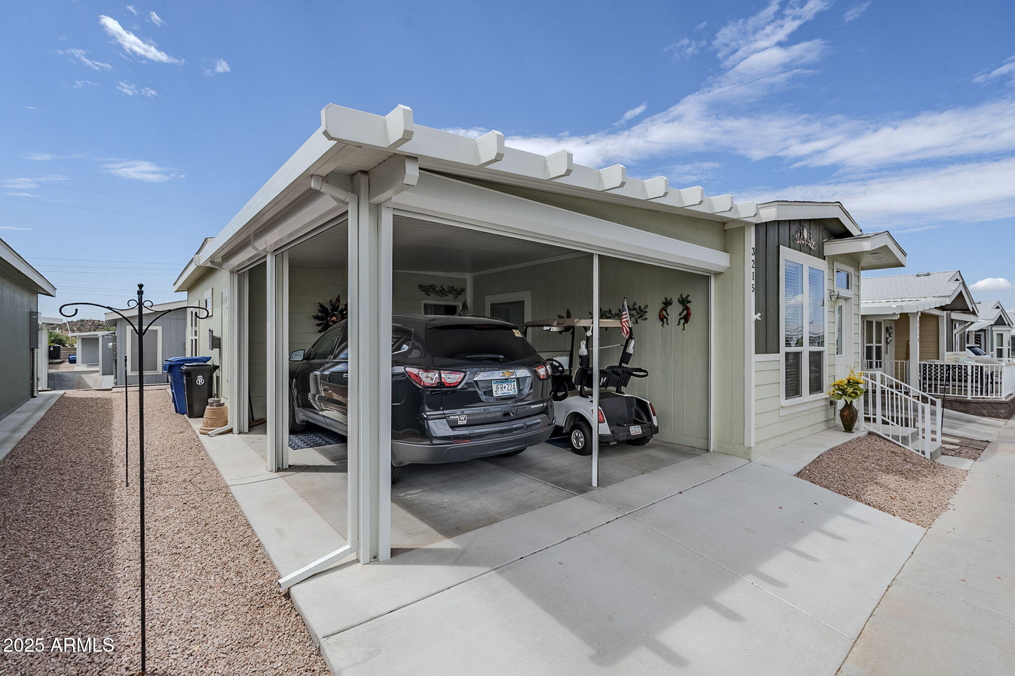 650 N Hawes Road 3215