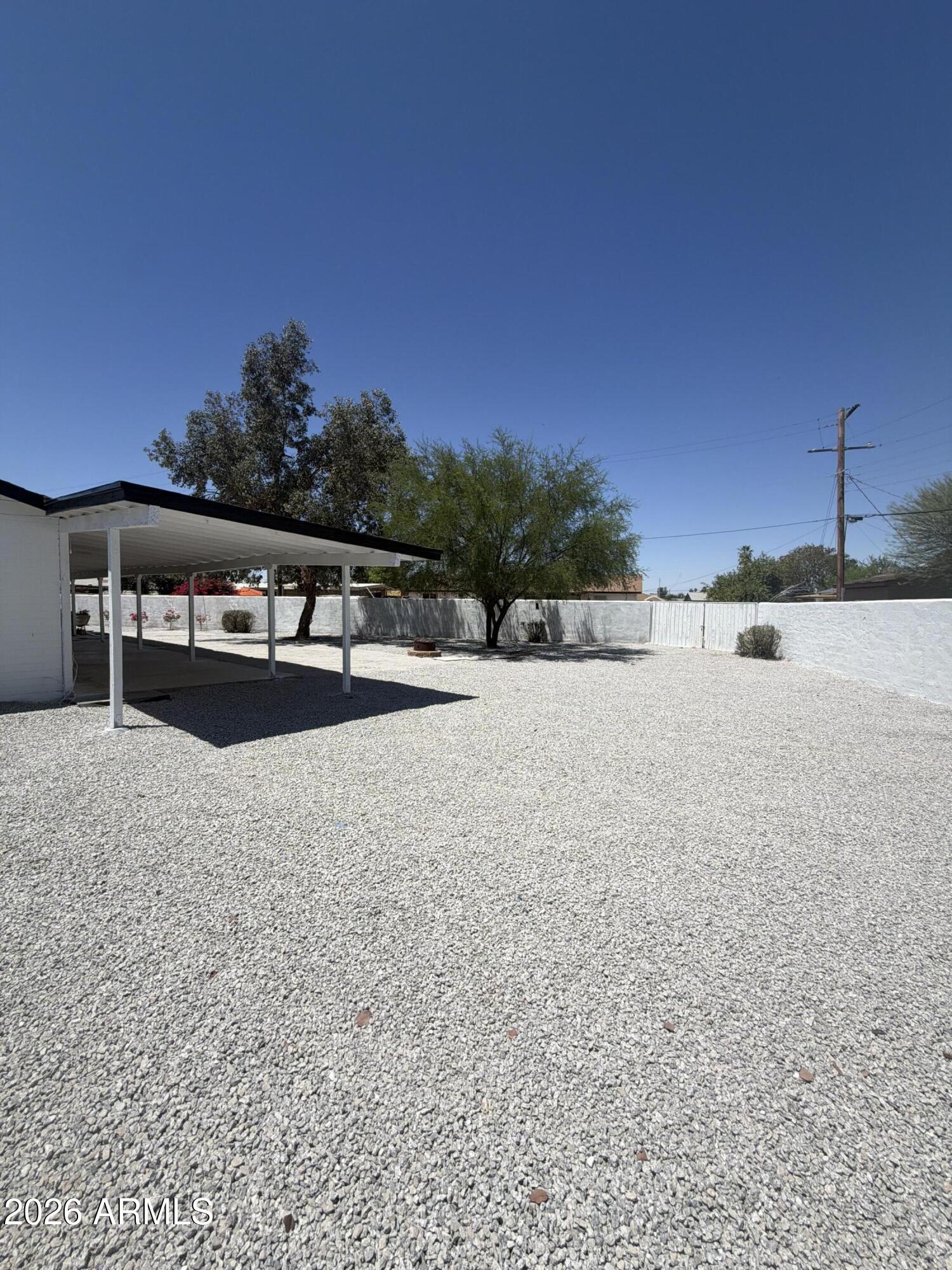 5636 W AMELIA Avenue