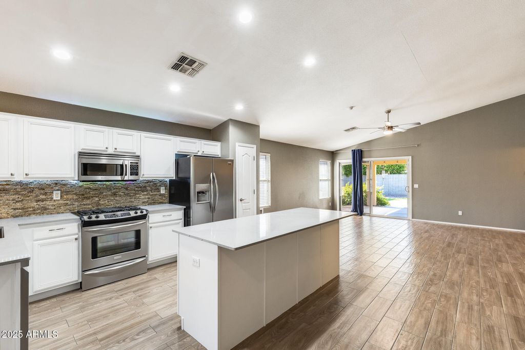Photo of 20942 N 85th Drive, Peoria, AZ 85382 (MLS # 6924098)