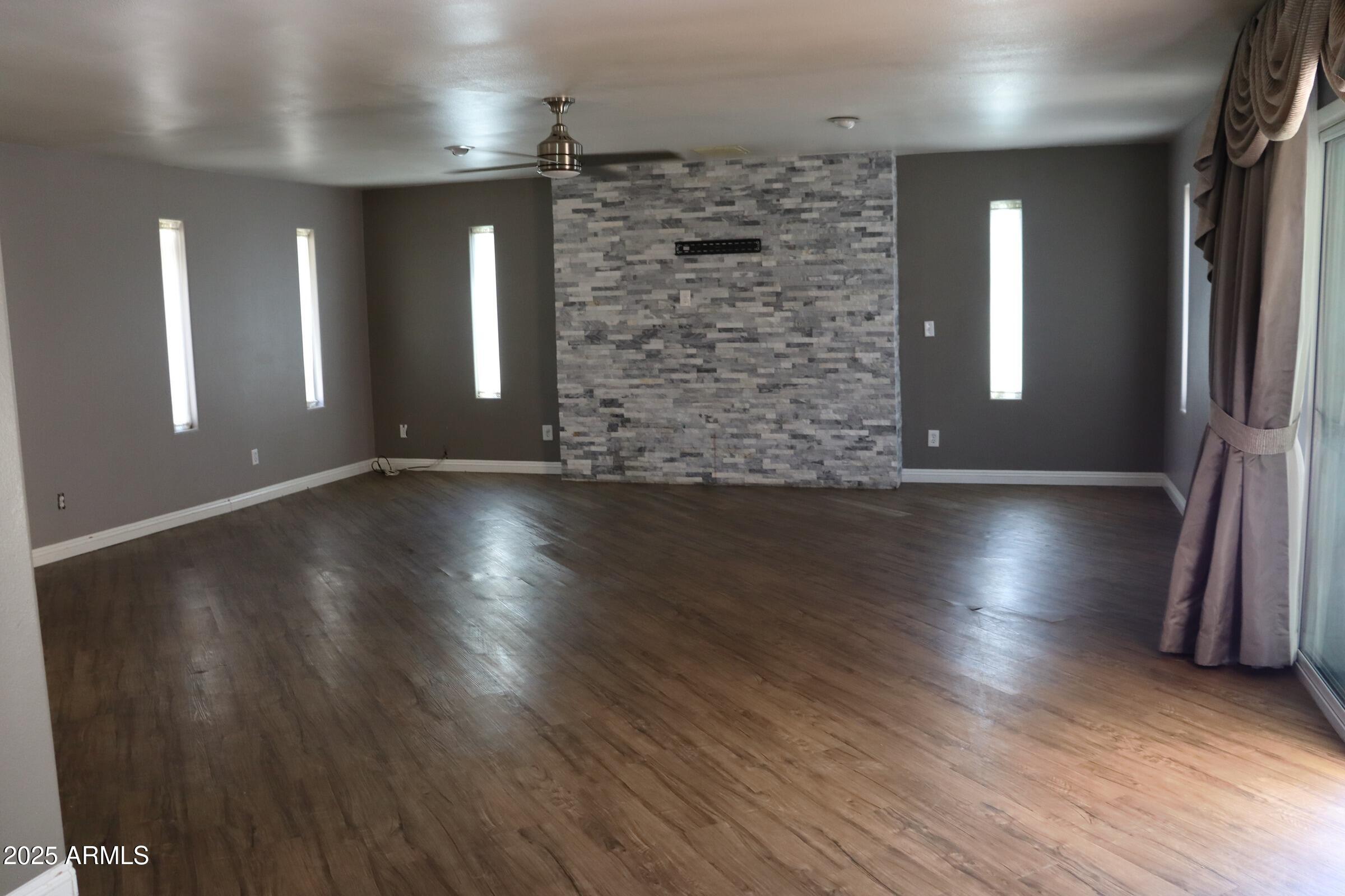 5121 W MCNEIL Street