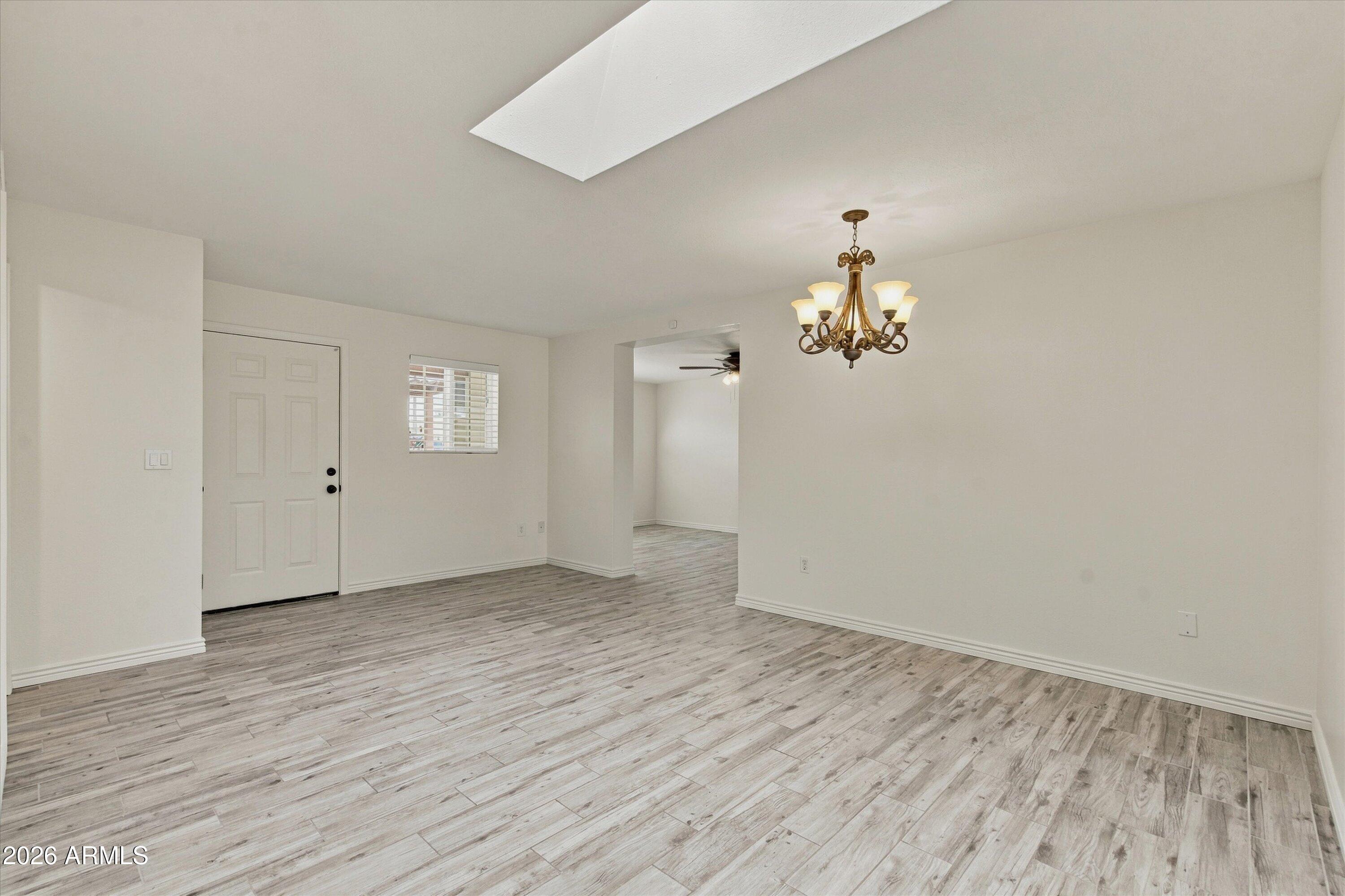 5914 W REDFIELD Road