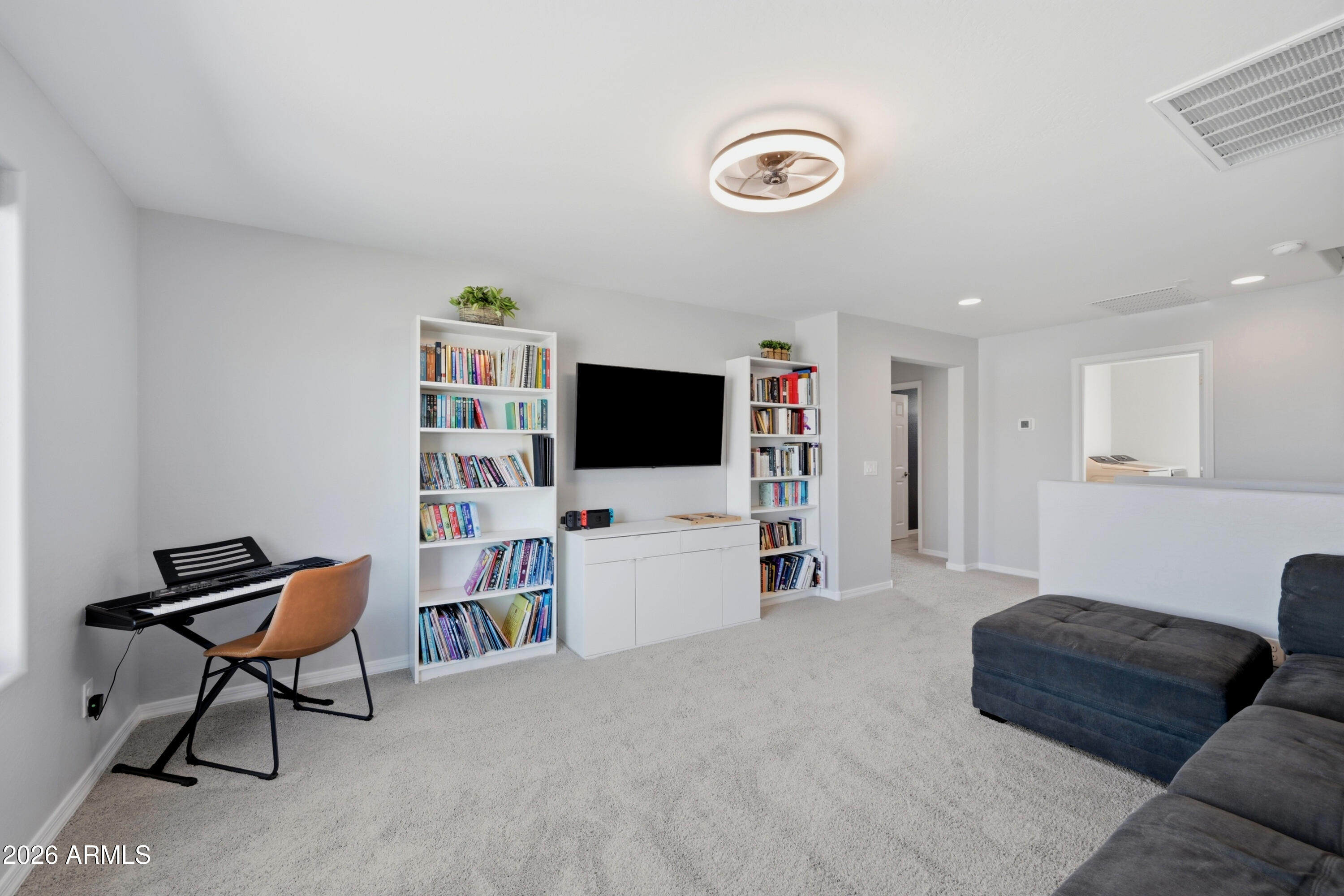 1405 W FLINTLOCK Drive