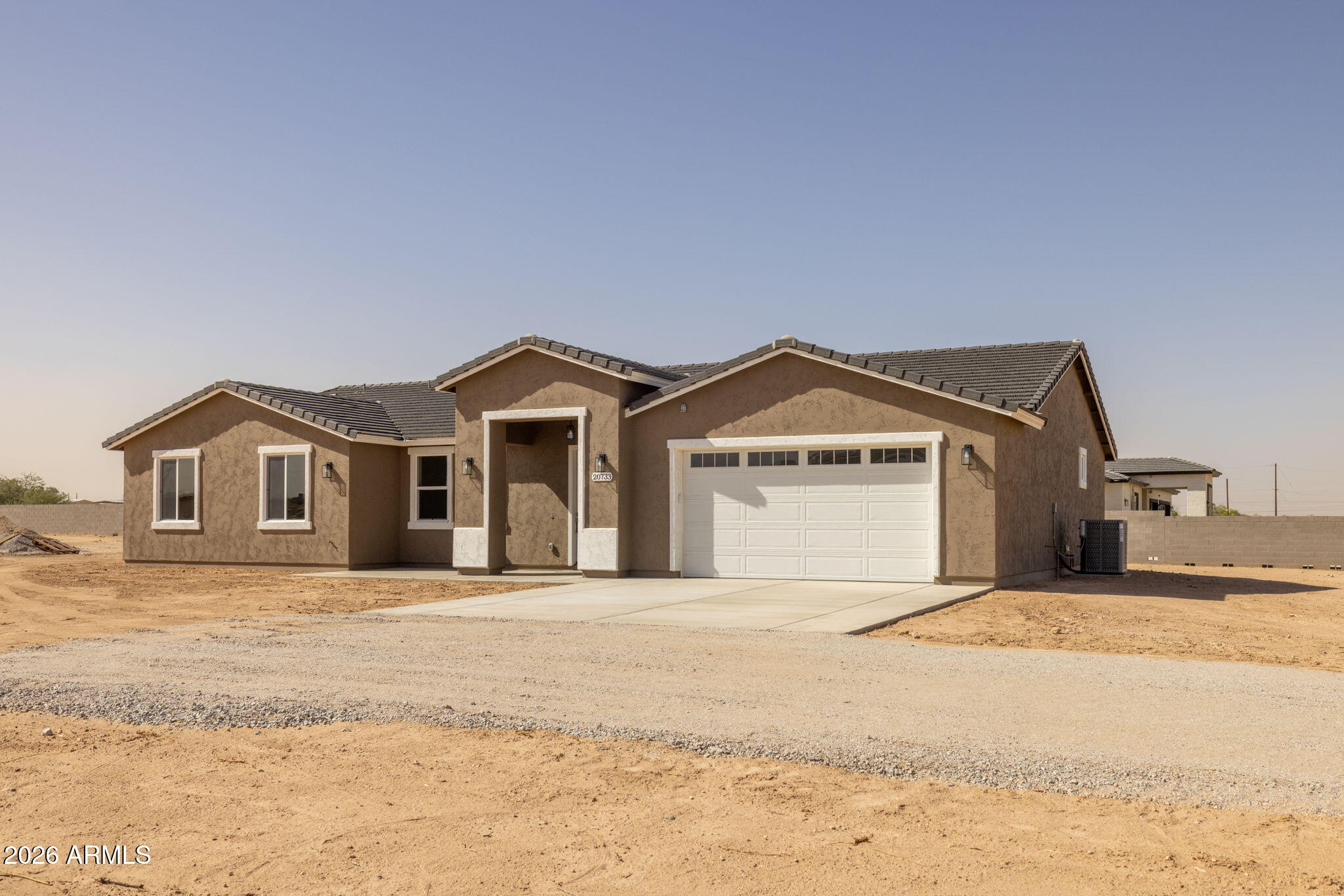 20733 W CHEYENNE Road