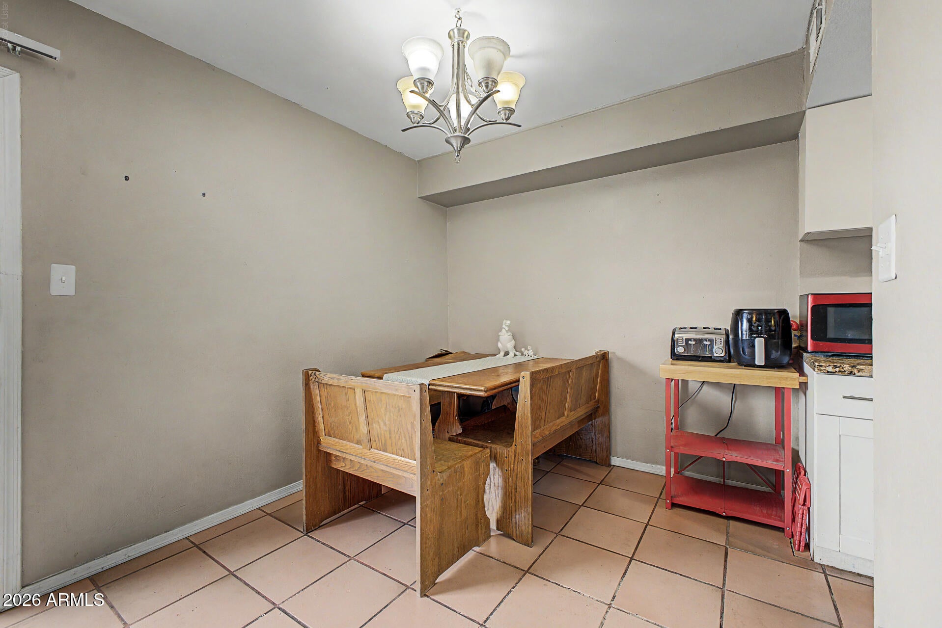 3404 W ECHO Lane