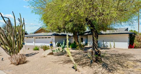 1440 E SECRETARIAT Drive Tempe AZ 85284