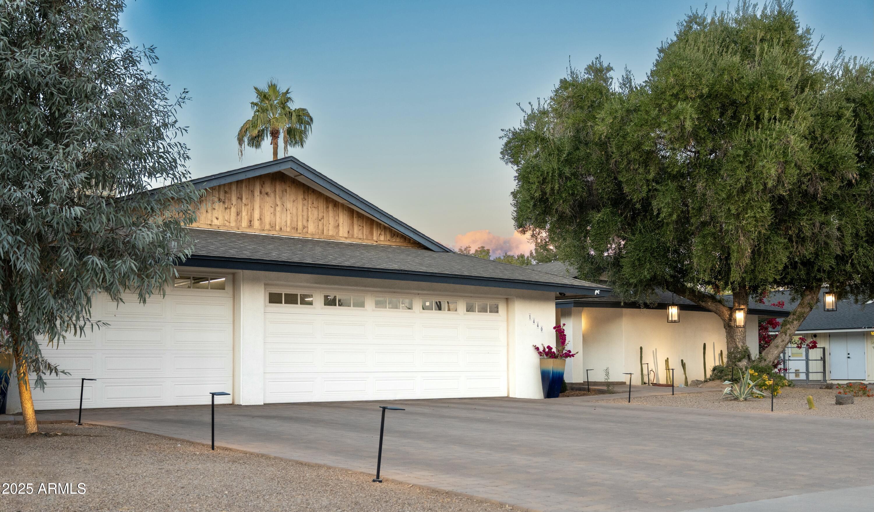 1440 E SECRETARIAT Drive