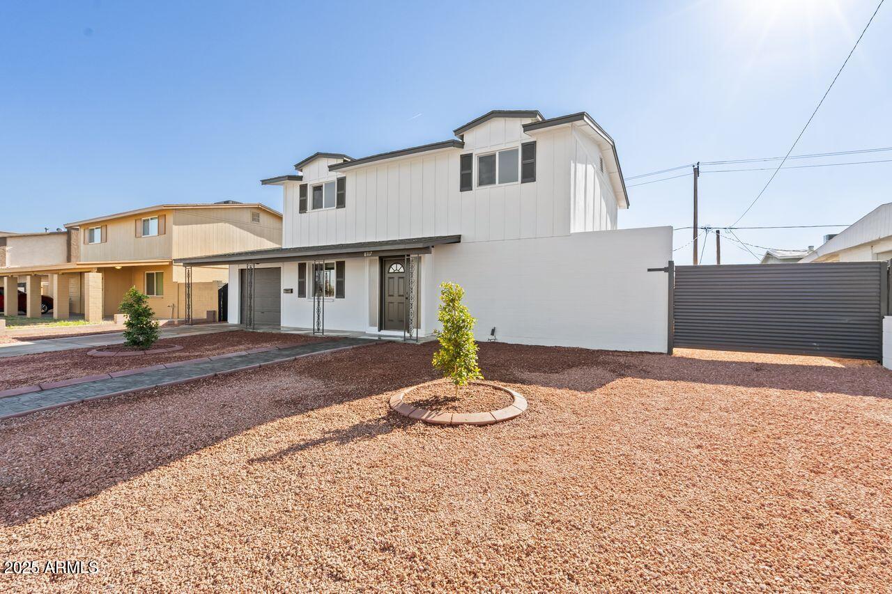 8117 W Whitton Avenue