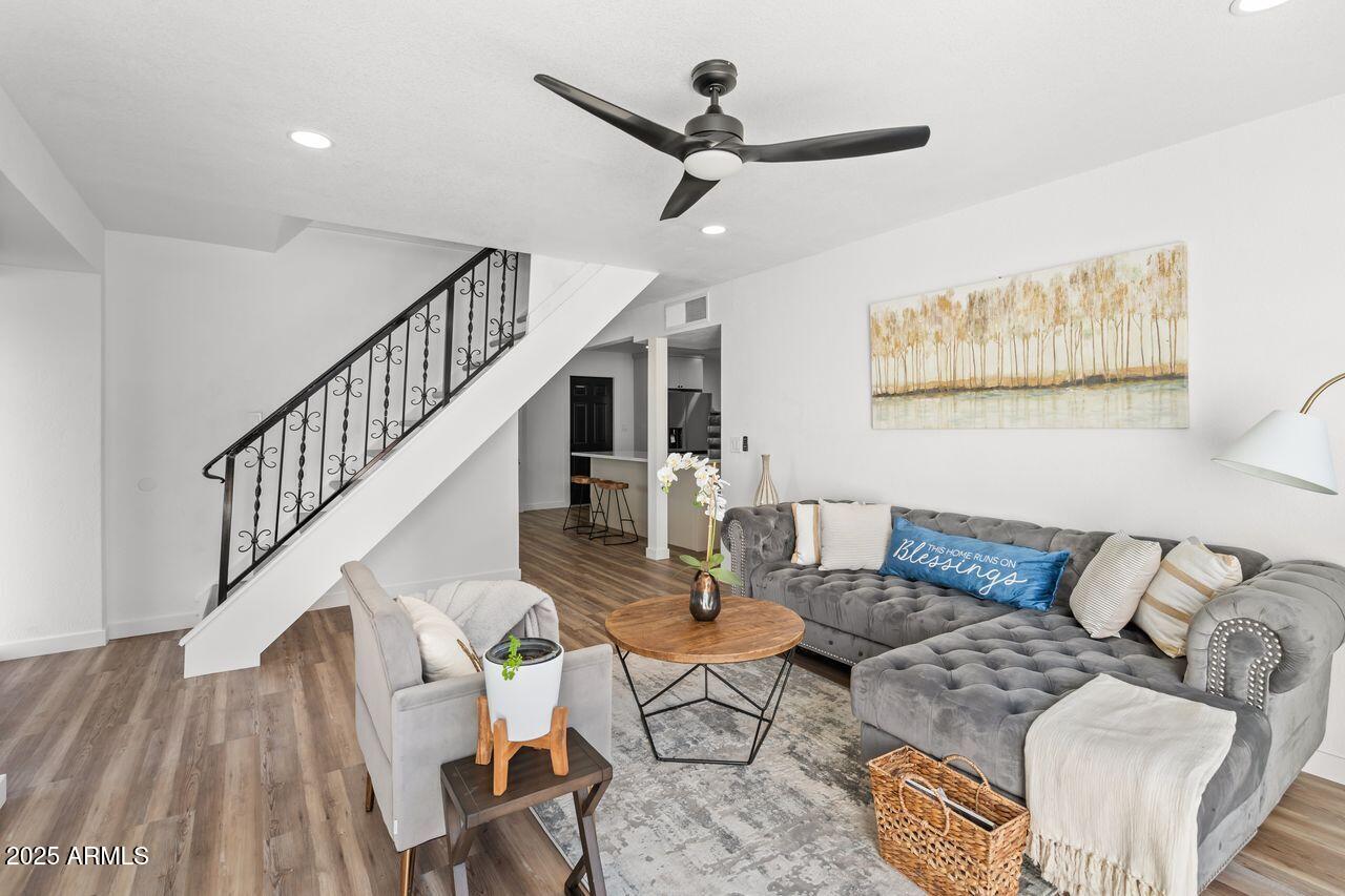 8117 W Whitton Avenue