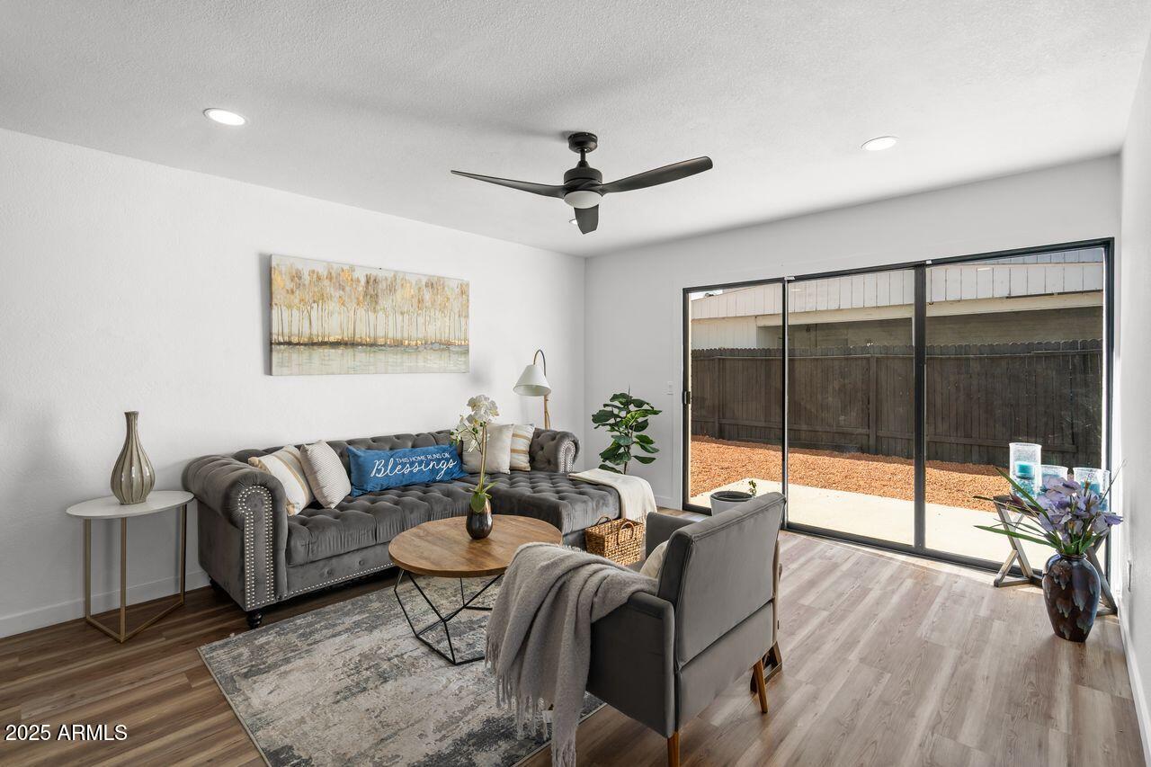 8117 W Whitton Avenue