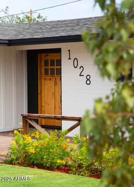 1028 E MANZANITA Drive