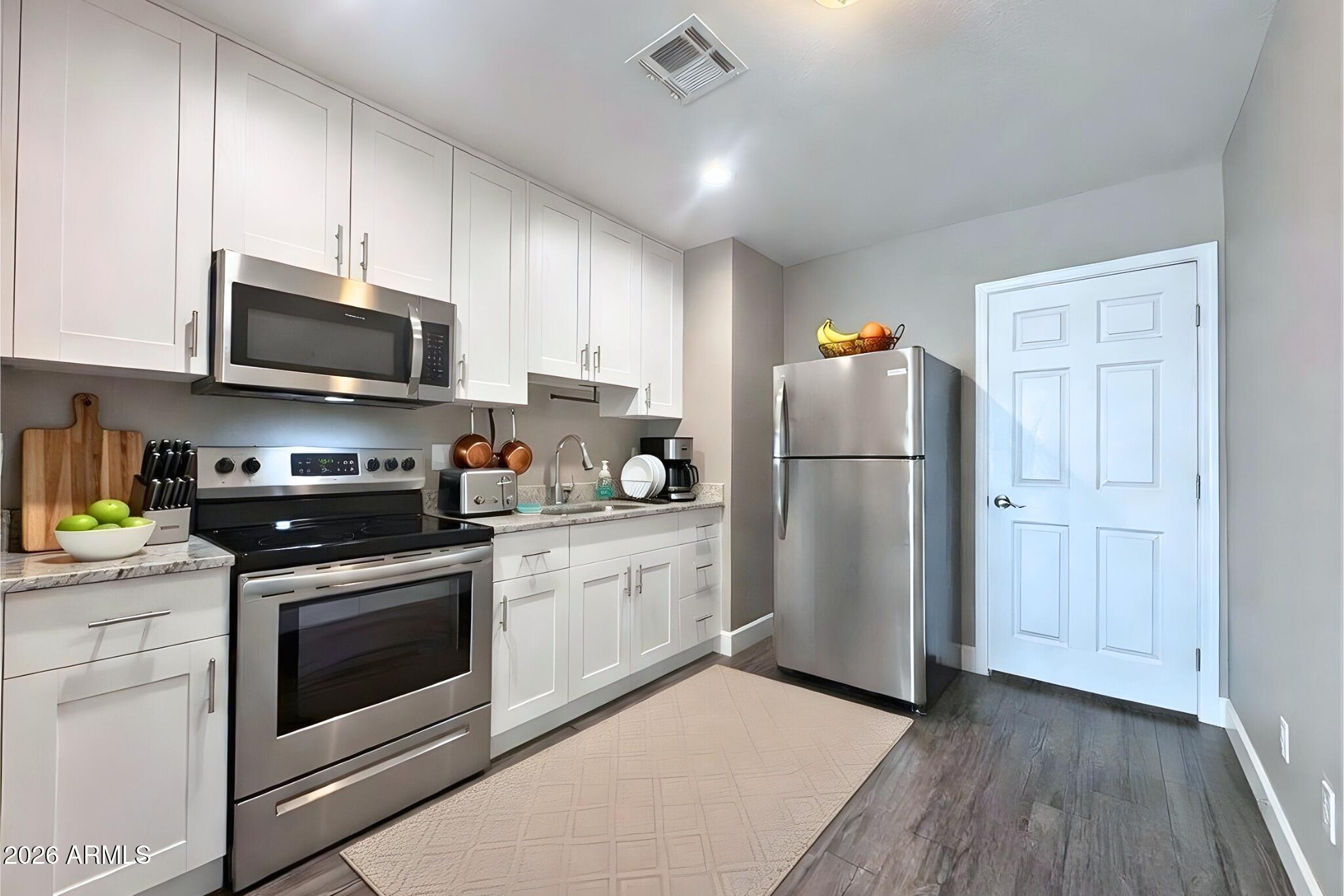 550 W 9th Street Apt 2