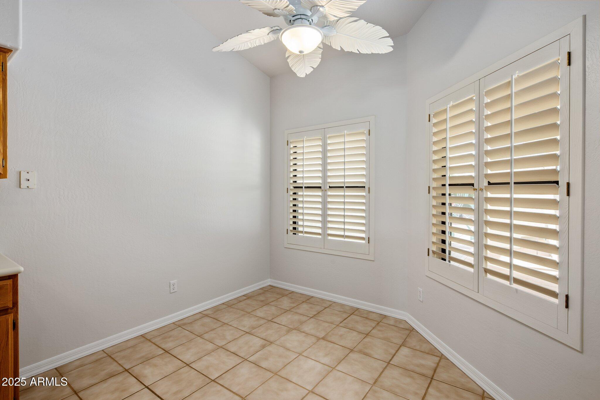 33 W MISSOURI Avenue 10